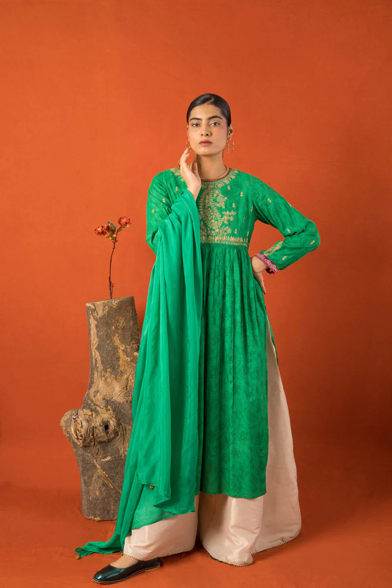 Regal Bahar Bano 2 Piece - Image 3