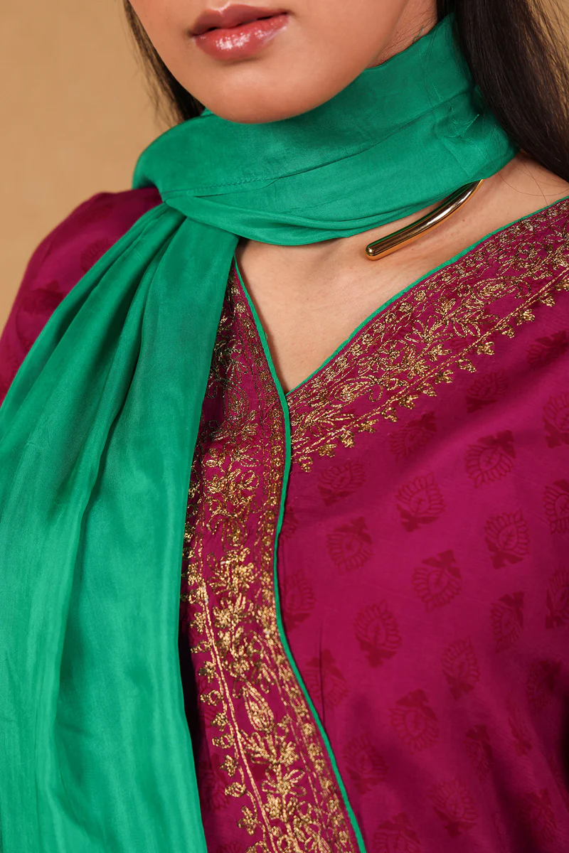 Regal Bahar Bano 3 Piece Suit - Image 4