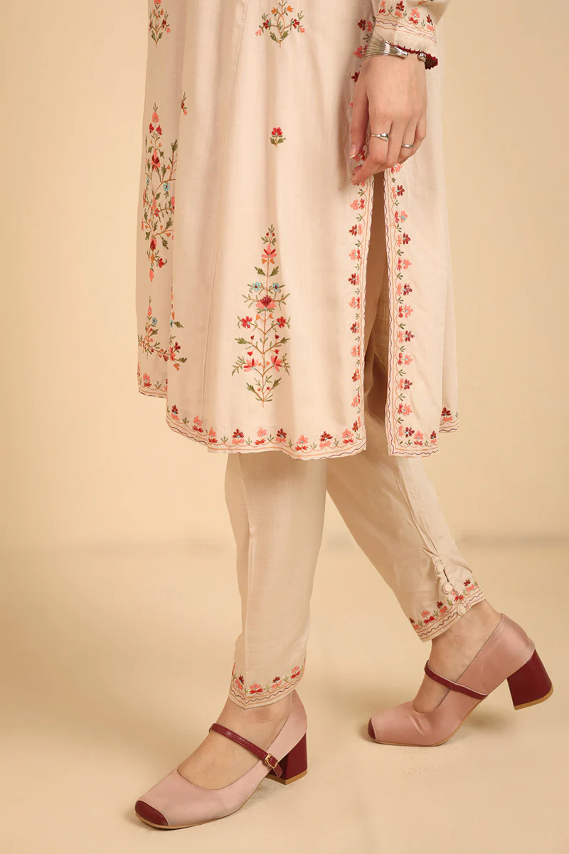 Chaar Kali Regal Suit - Image 5