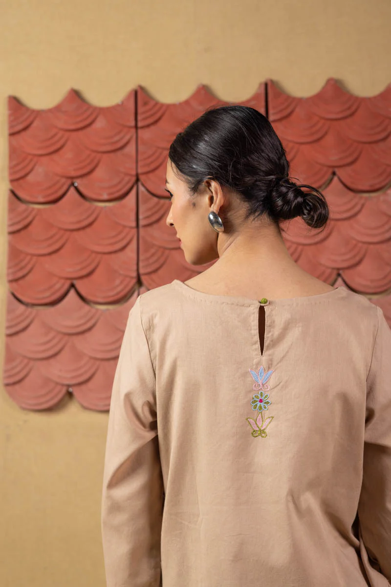 Folk Art Kurti - Image 9