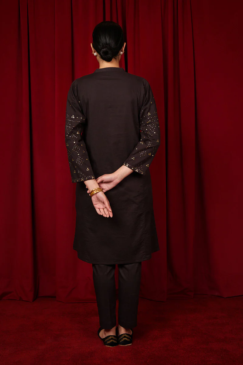 Chunri Silsala Suit - Image 11