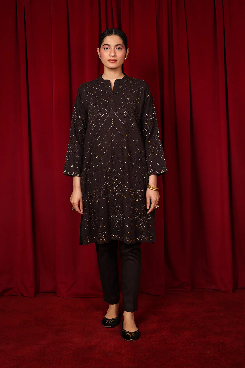Chunri Silsala Suit - Image 12