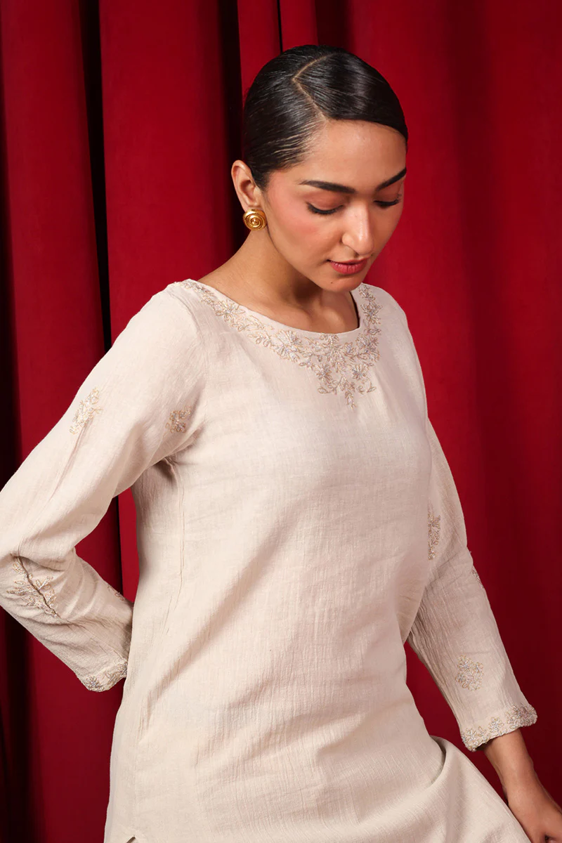 Husn Sona Chandi Kurta - Image 4