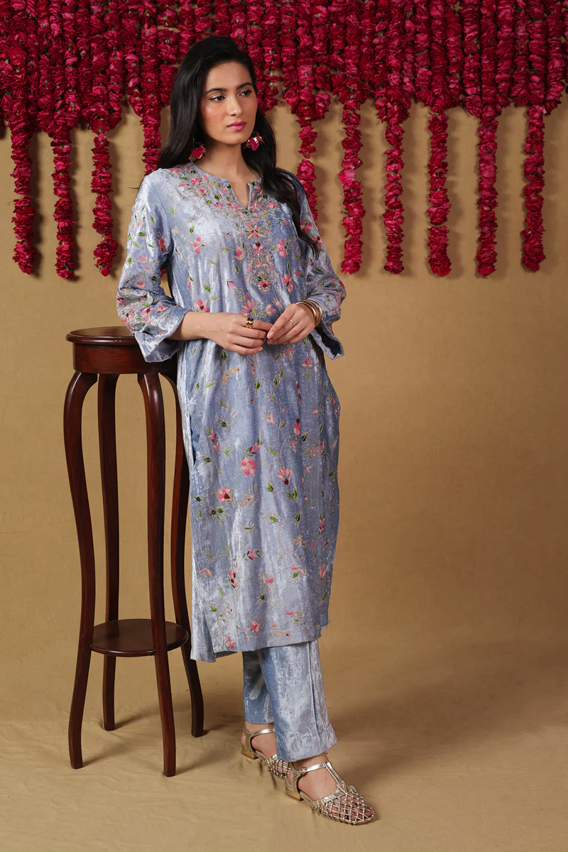 Marorri Velvet Chintz 2-Piece Suit - Image 6
