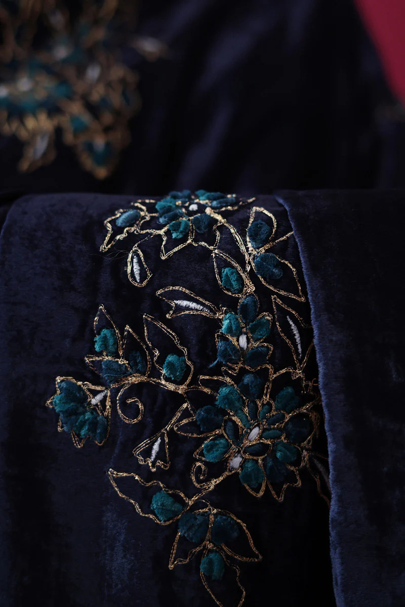 Tajza Valvet Shawl - Image 5