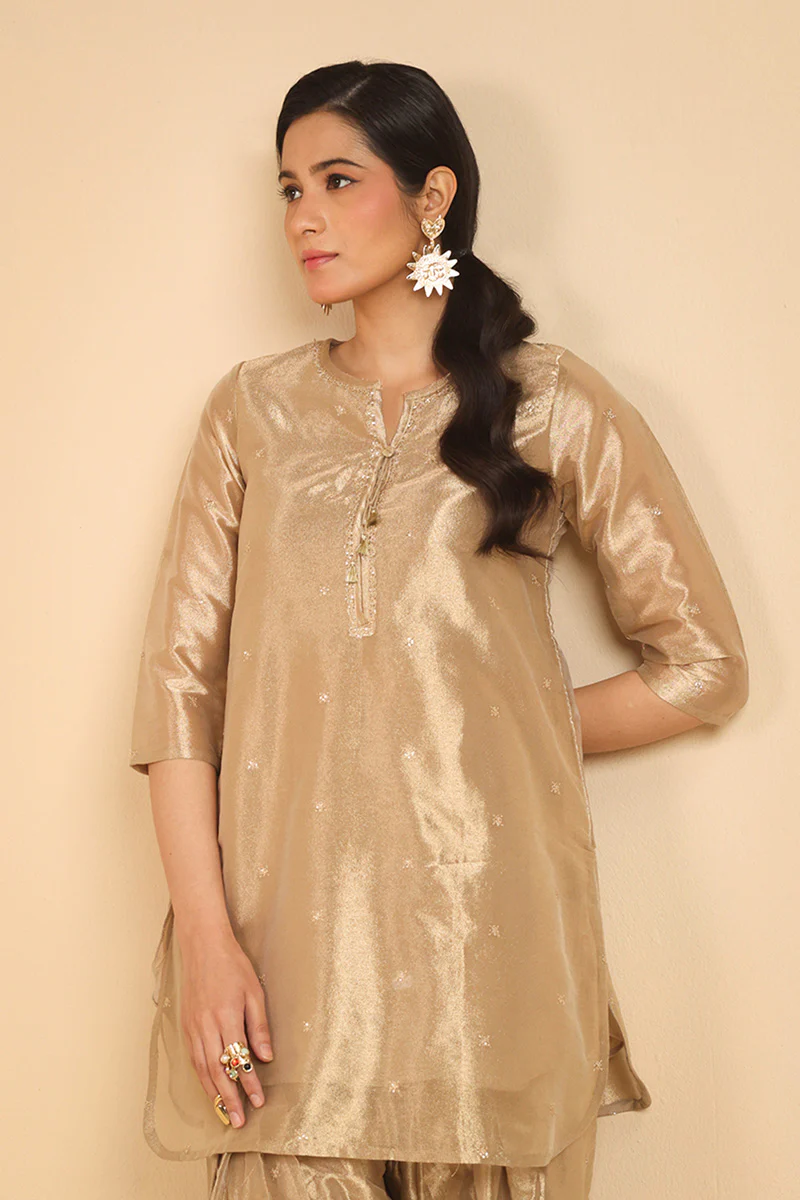 Sunehri Chadder Suit - Image 2