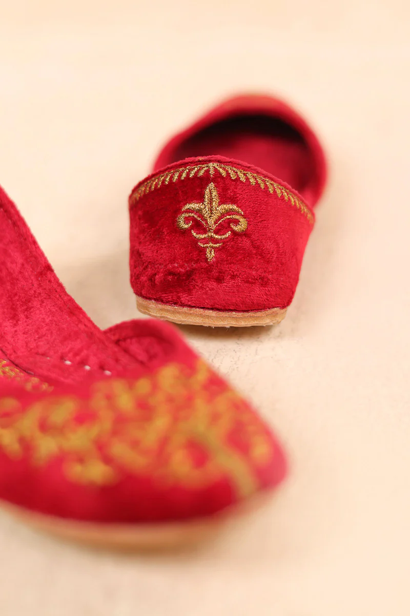 Shehzadi Embroidered Khussa - Image 6