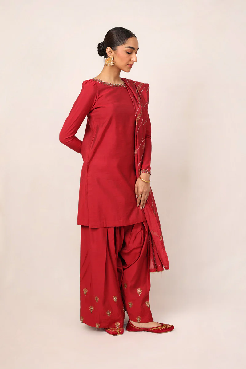 Chaand Baali Ruby Suit - Image 7