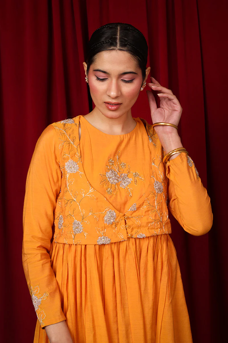 Nawabi Gota Naz Suit - Image 3