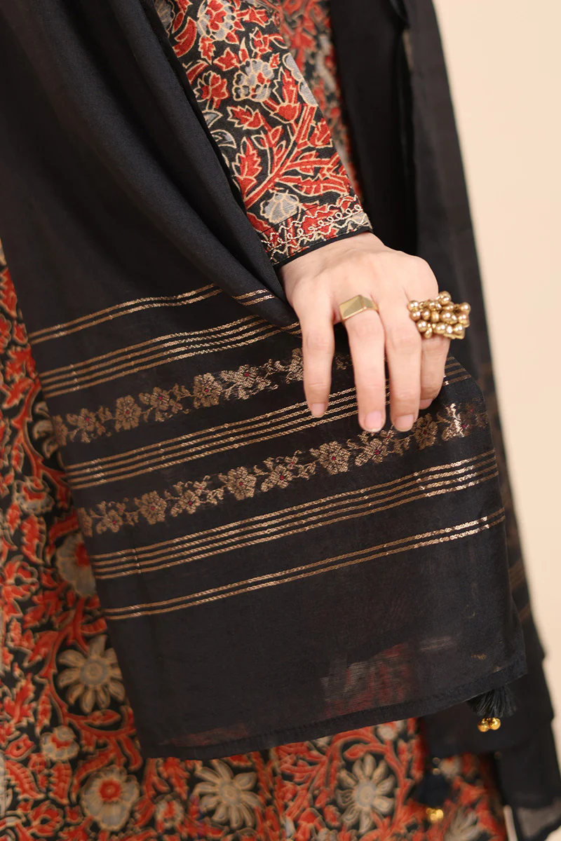 Naqsh Dupatta - Image 2