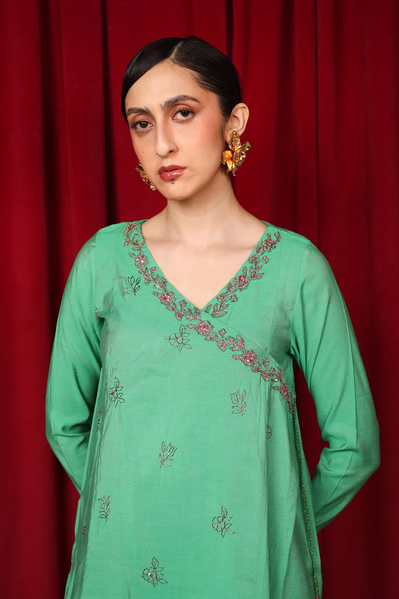 Nawabi Gota Husn Suit - Image 3