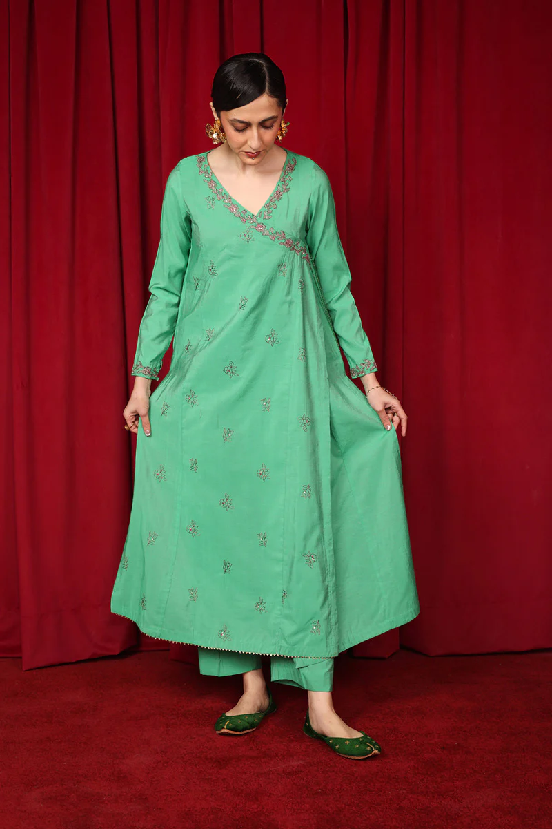 Nawabi Gota Husn Suit - Image 5