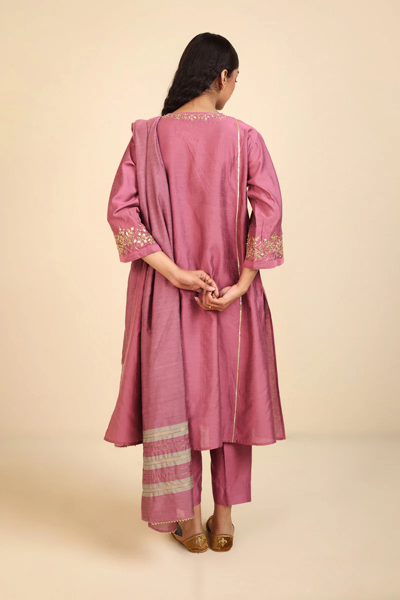 Infinite Raani Treasure Suit - Image 5