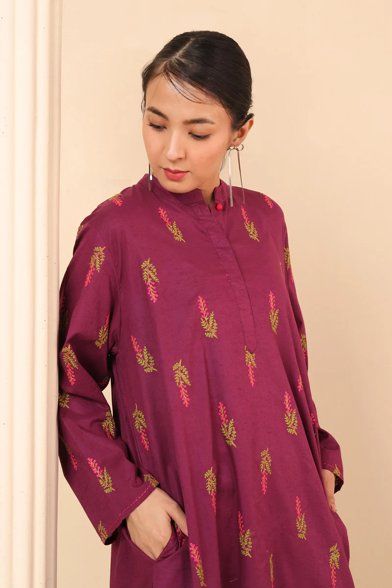 Baharaan Embroidered 2-Piece - Image 4
