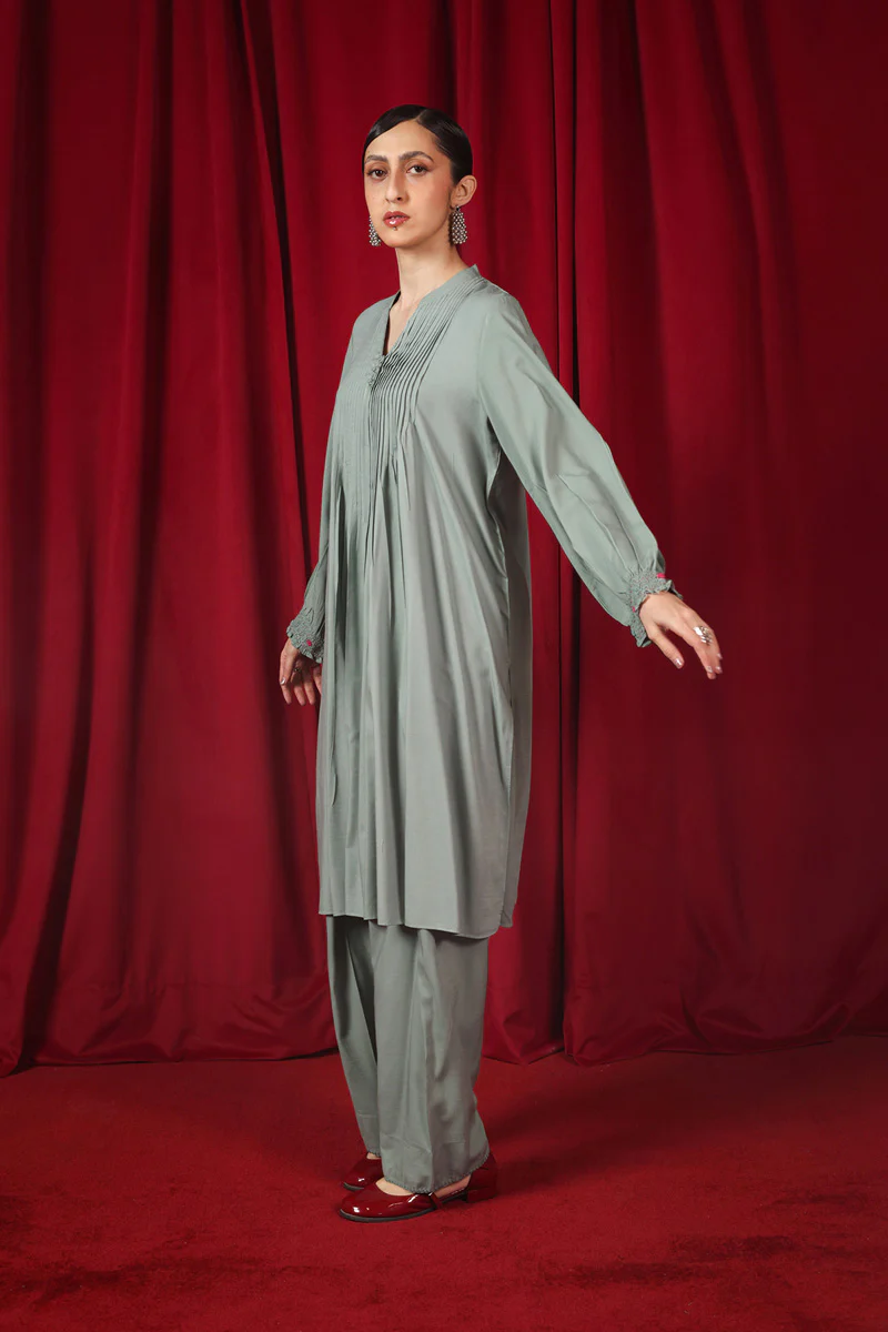 Vintage Grace Wear Set - Image 2