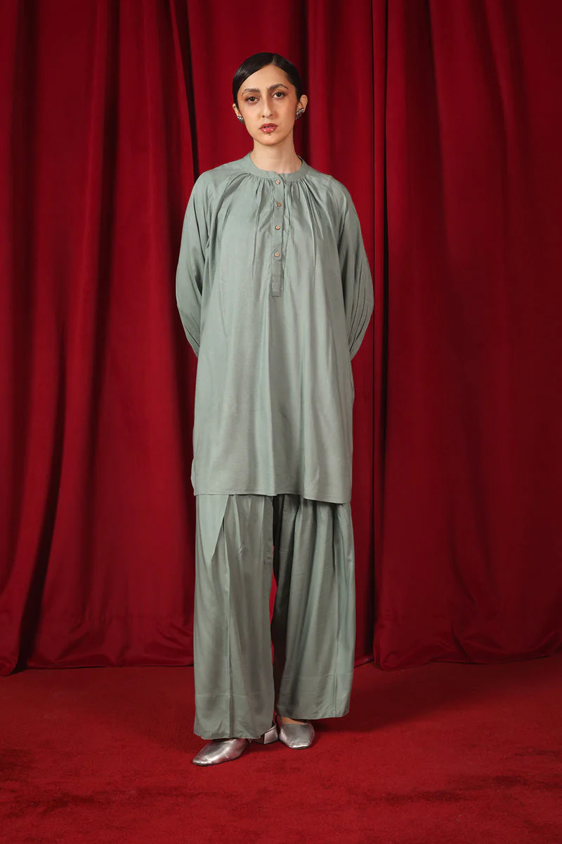 Vintage Grace Elite Kurta - Image 13