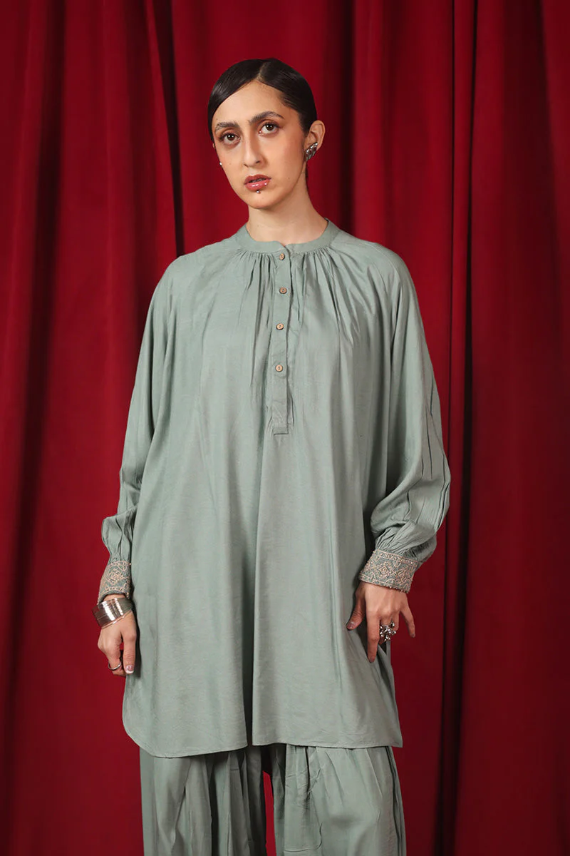 Vintage Grace Elite Kurta - Image 15