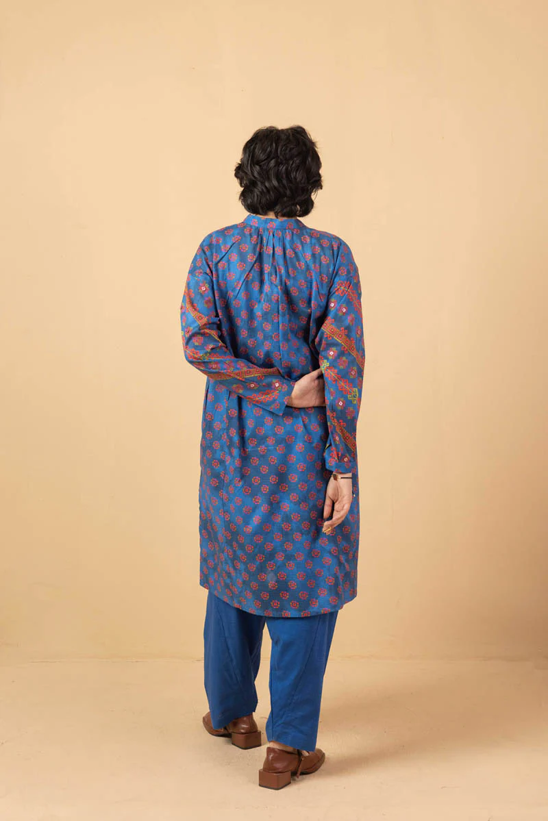 Panelled Jigsaw Kurta - Image 4
