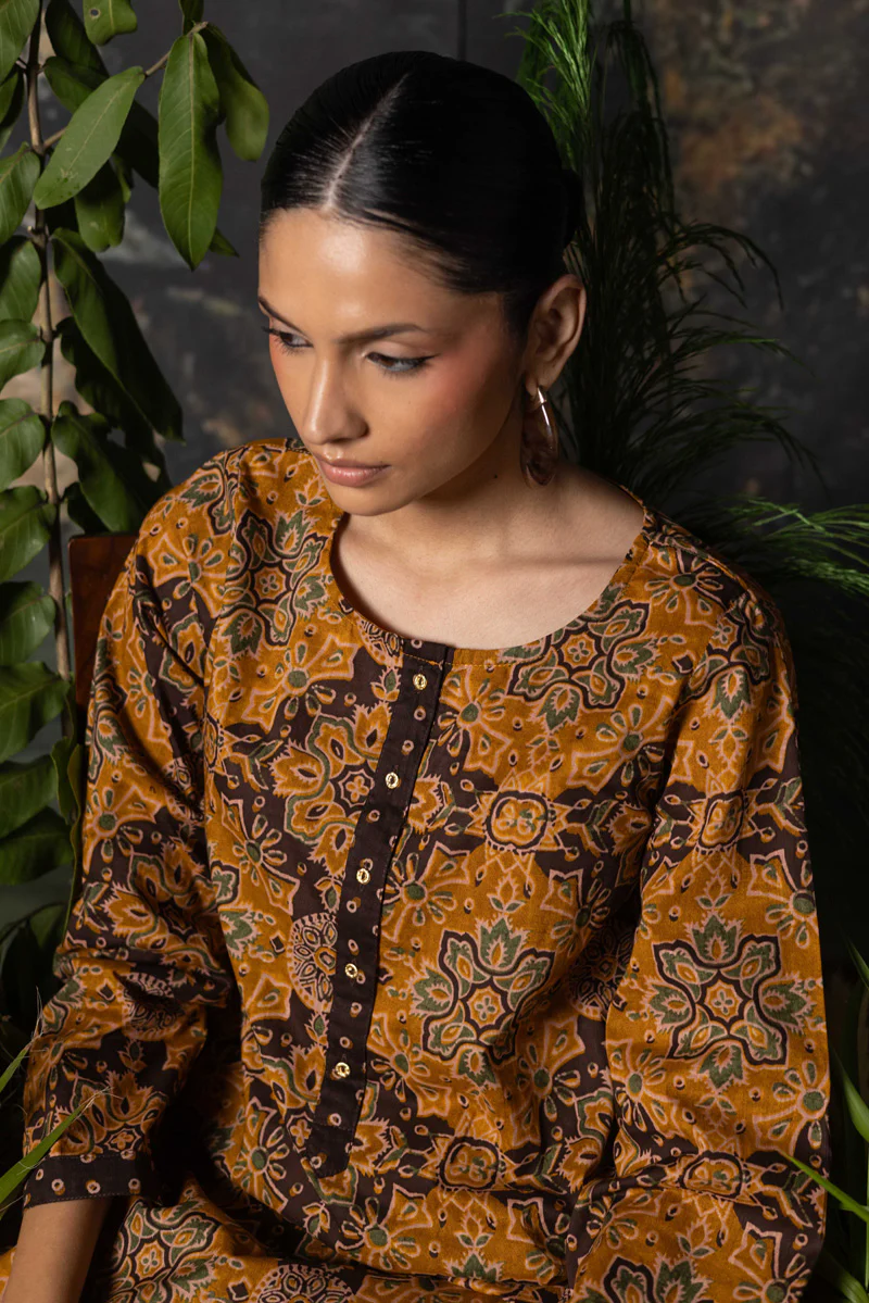 Rang-E-Ajrak Zeb Duo-Set - Image 3