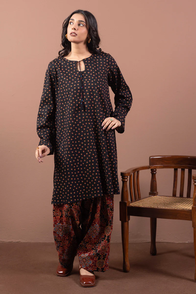 Rang-E-Ajrak Duo-Set - Image 2