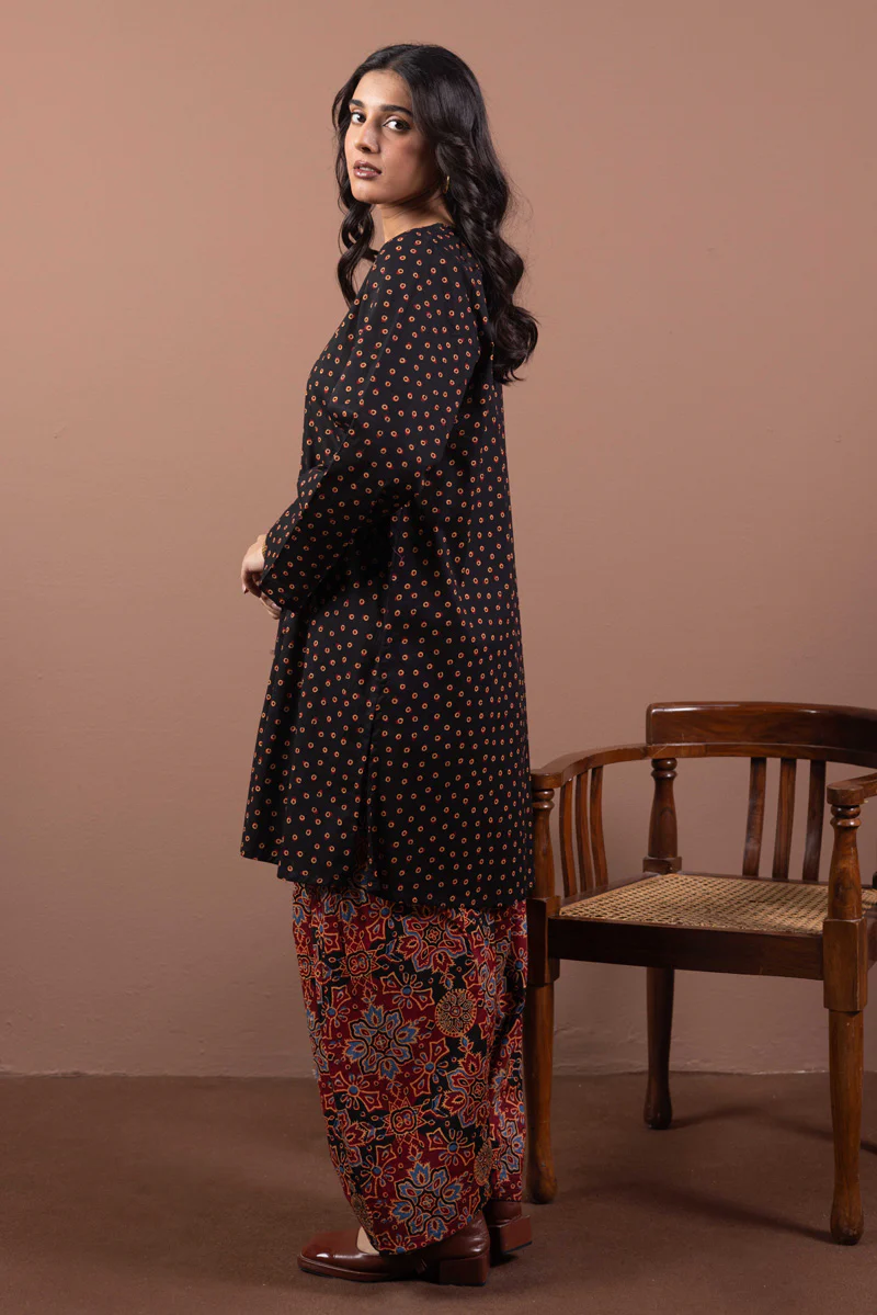 Rang-E-Ajrak Duo-Set - Image 4