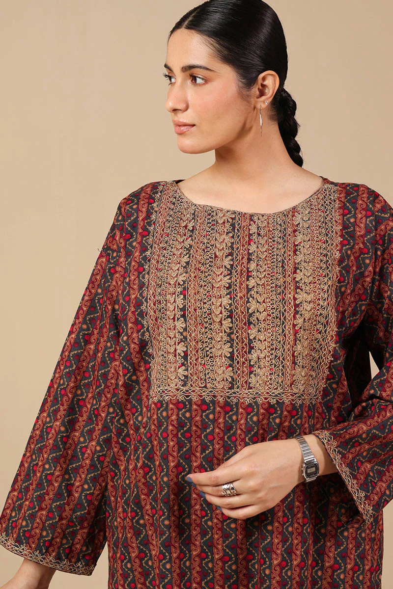 Shyrdak Embroidered Glow Duo - Image 9