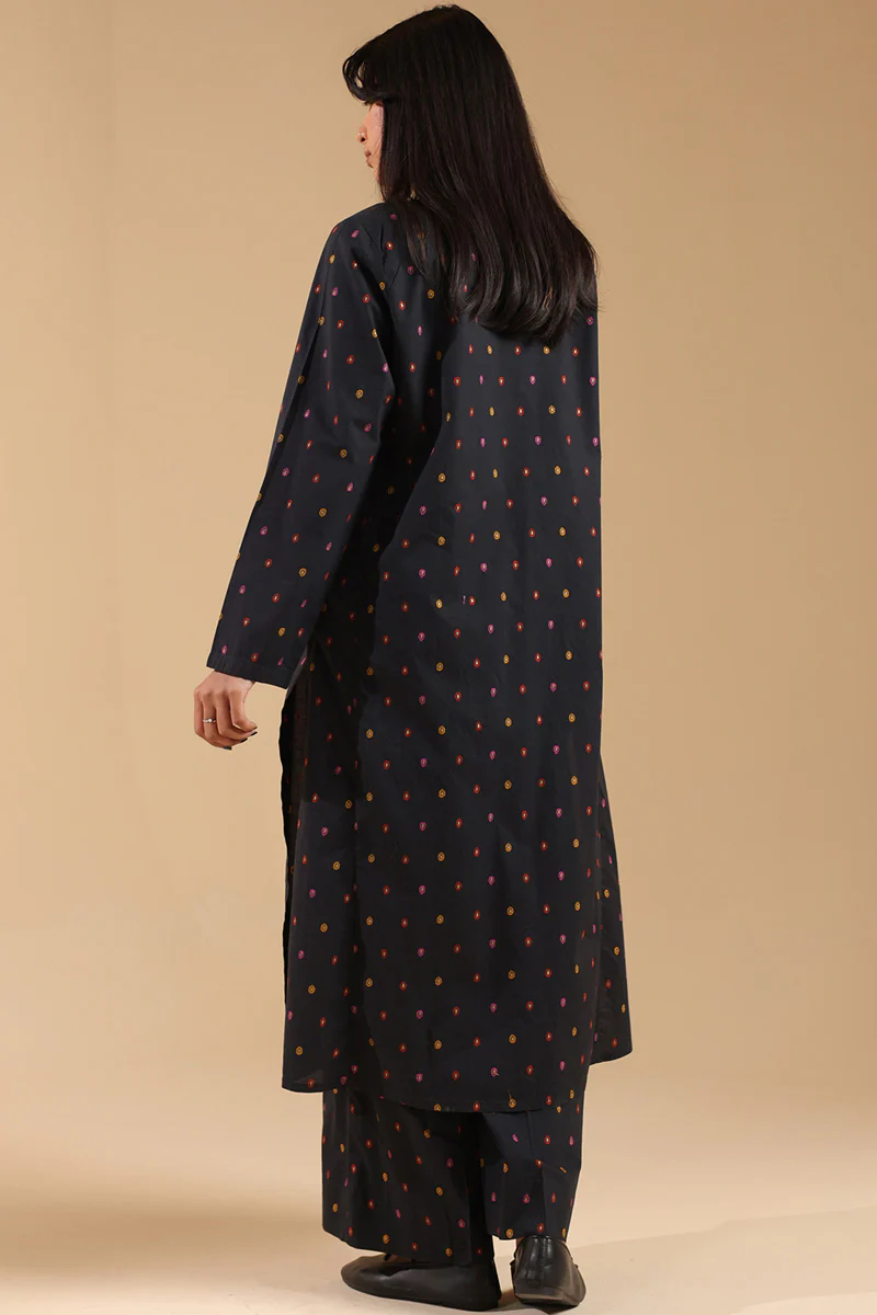 Zeenat Ember Tassel Set - Image 15