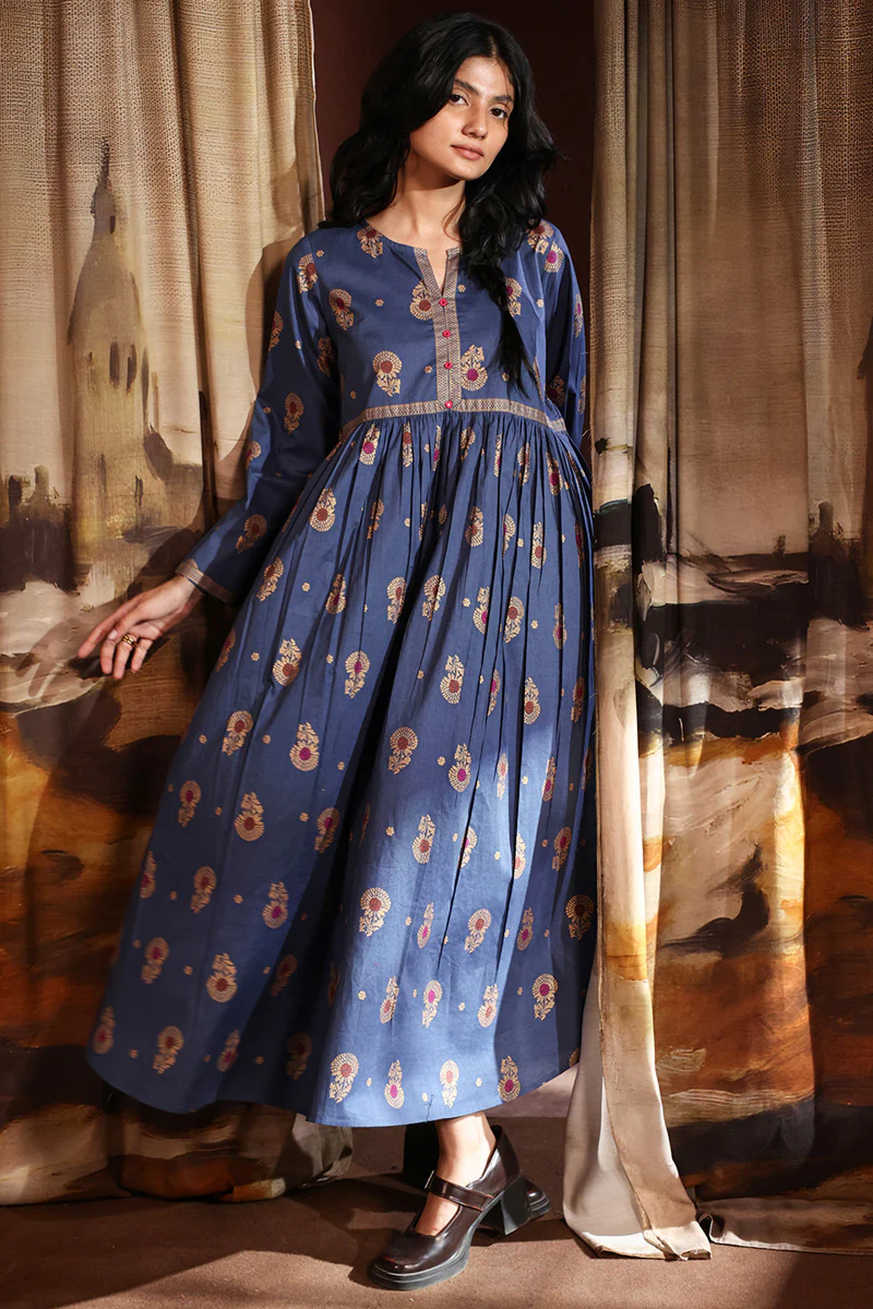 Zari Whisper Flared Dress - Image 3