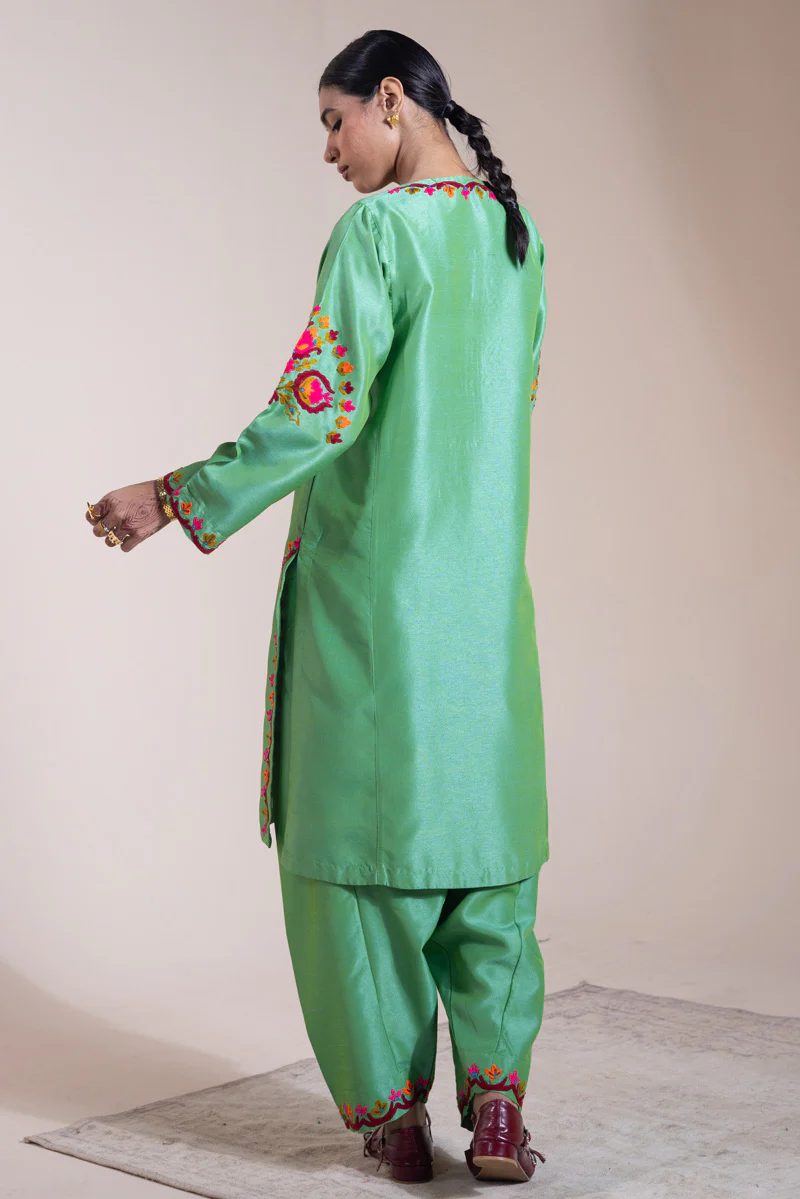 Tajik Folk Embroidered Set - Image 4