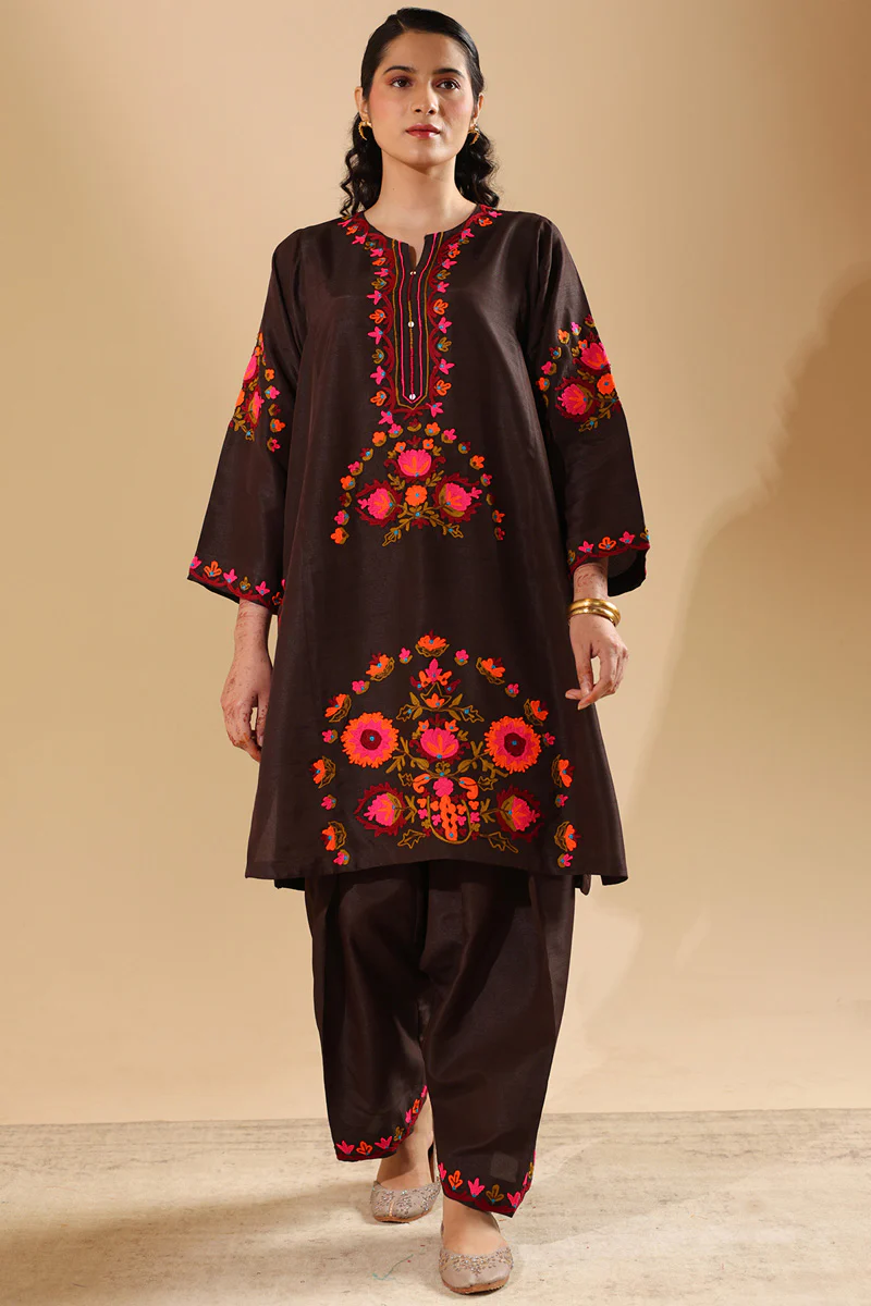 Tajik Folk Embroidered Set - Image 5