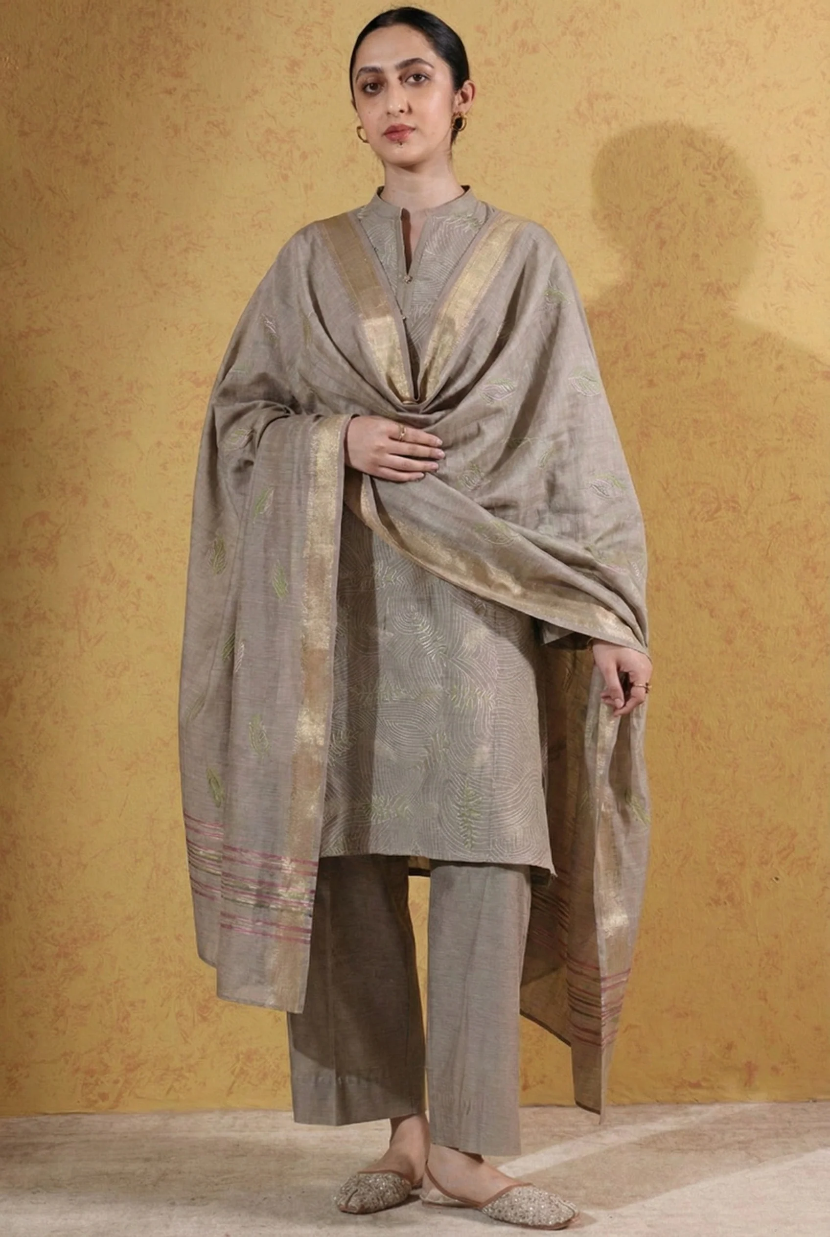 Embroidered Story 3-Piece Set - Image 10