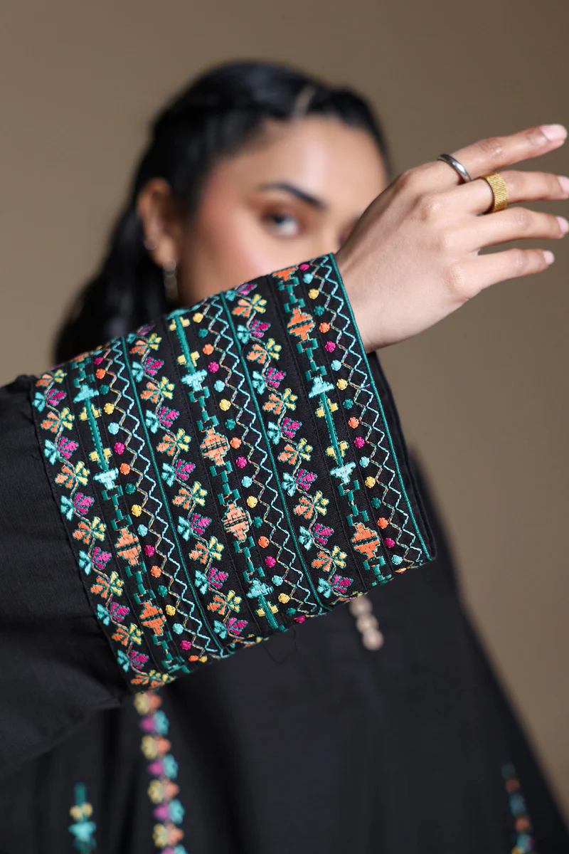 Threaded Tales Damask Set - Image 9