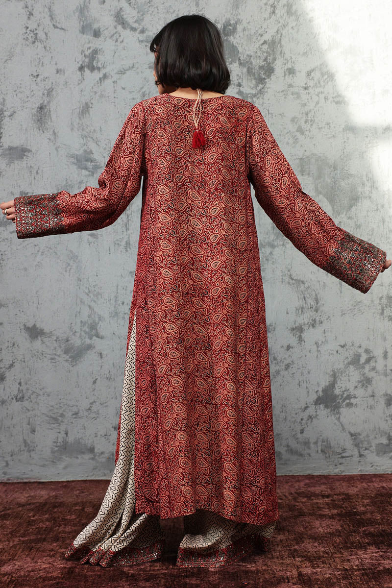 Ajrak Kahani Embroidered Set - Image 8