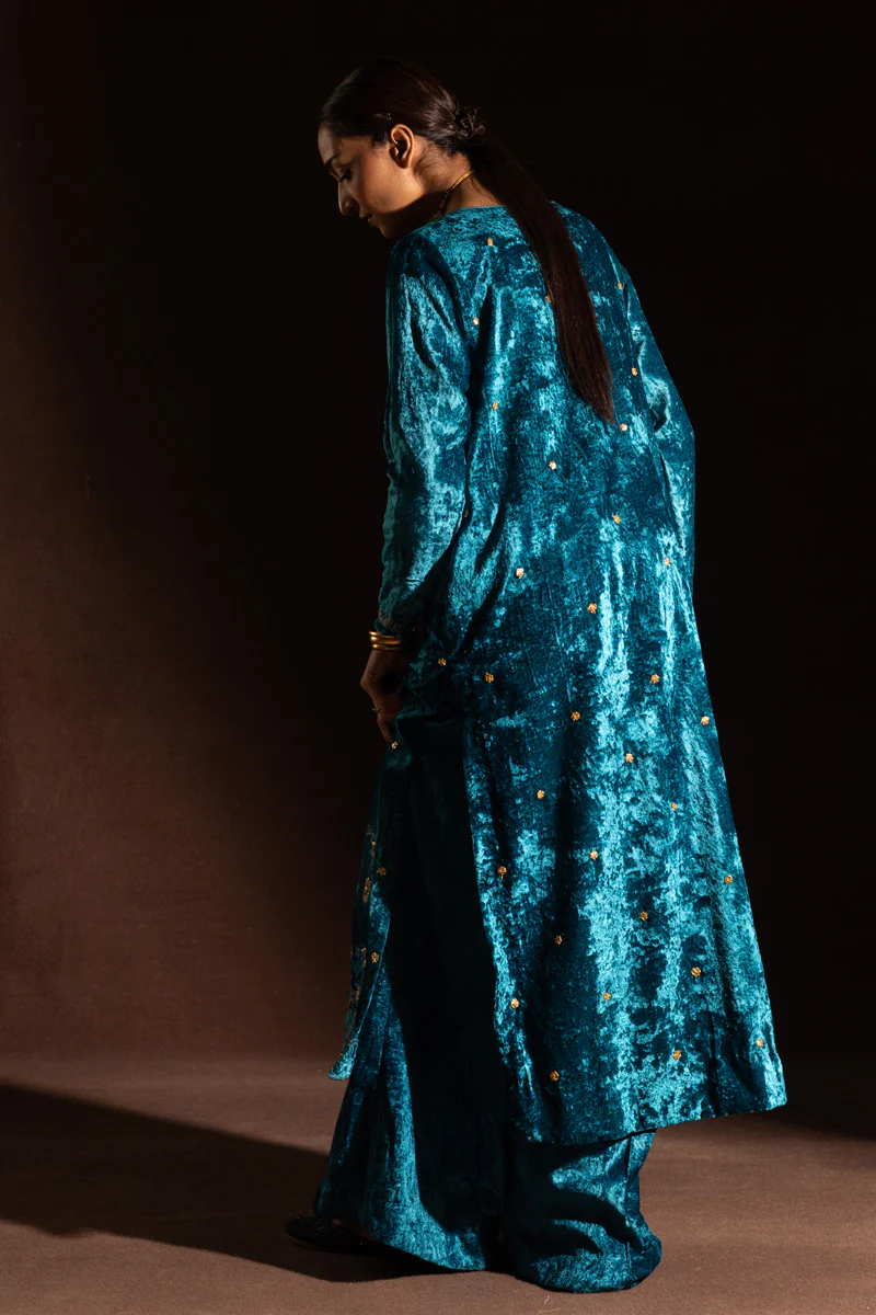 Embroidered Velvet Noir Set - Image 5