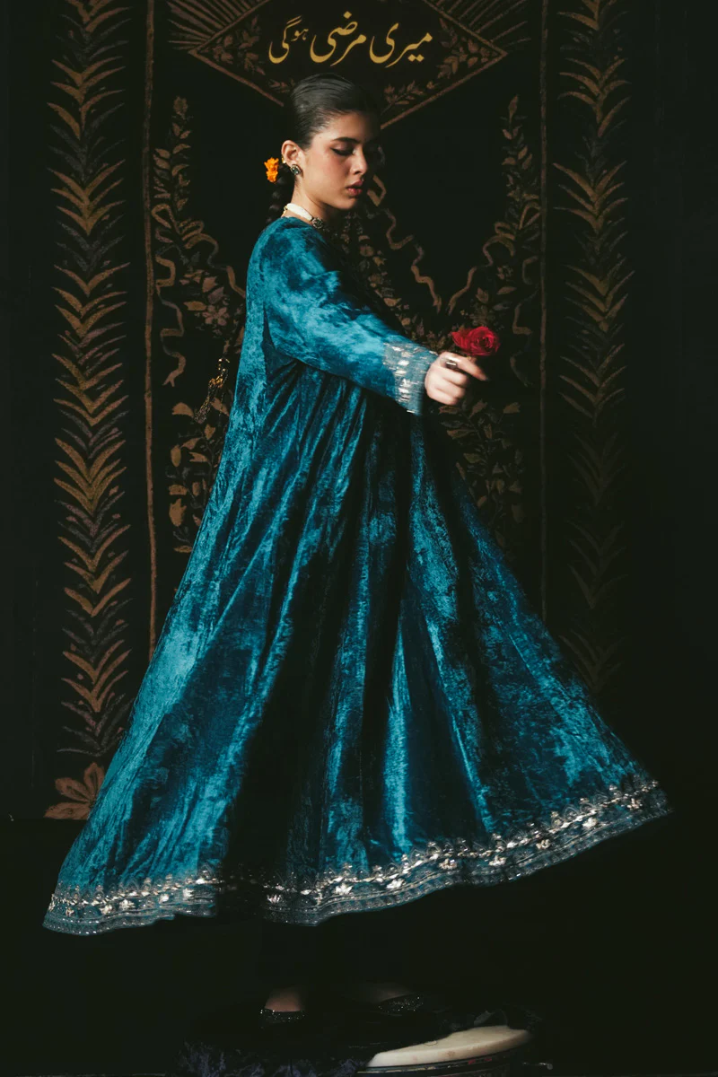 Jahaan Velvet Gota Set - Image 4