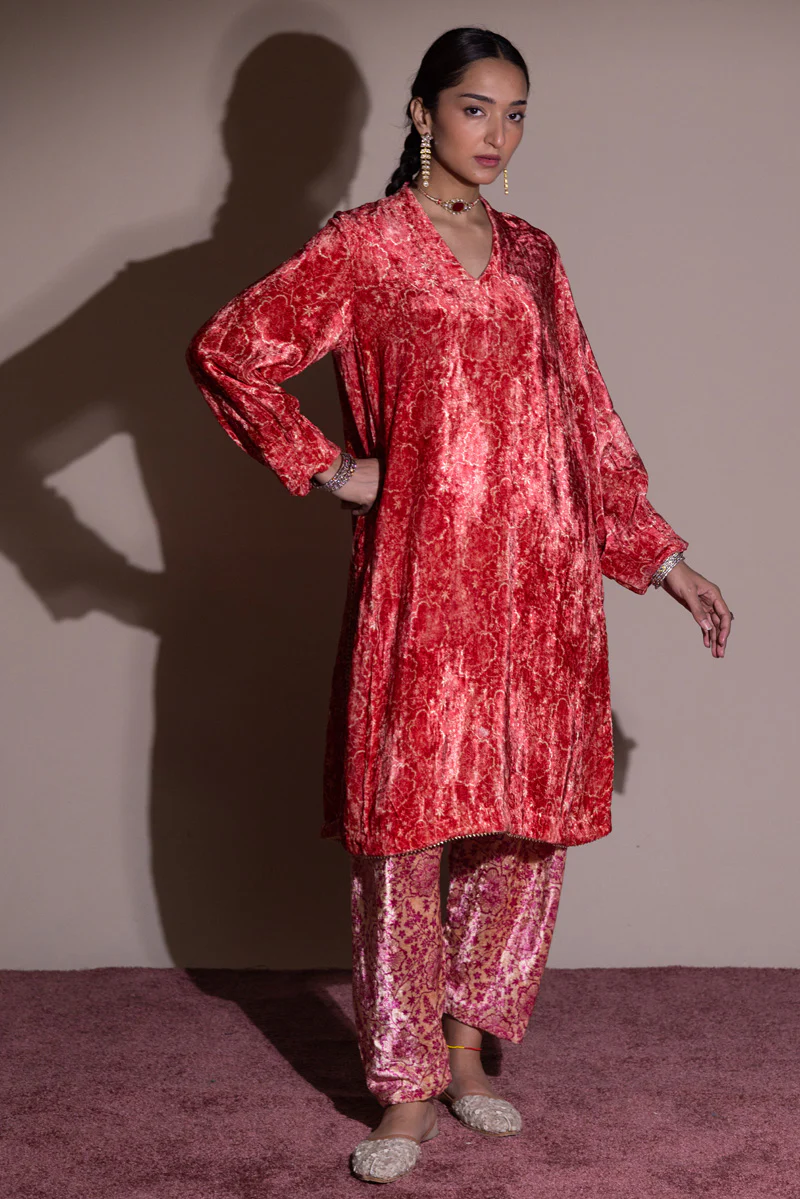 Bahaar Velvet Set