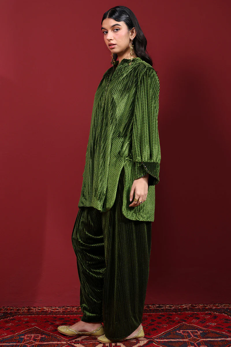 Shandaar Velvet Co-Ord Set - Image 7