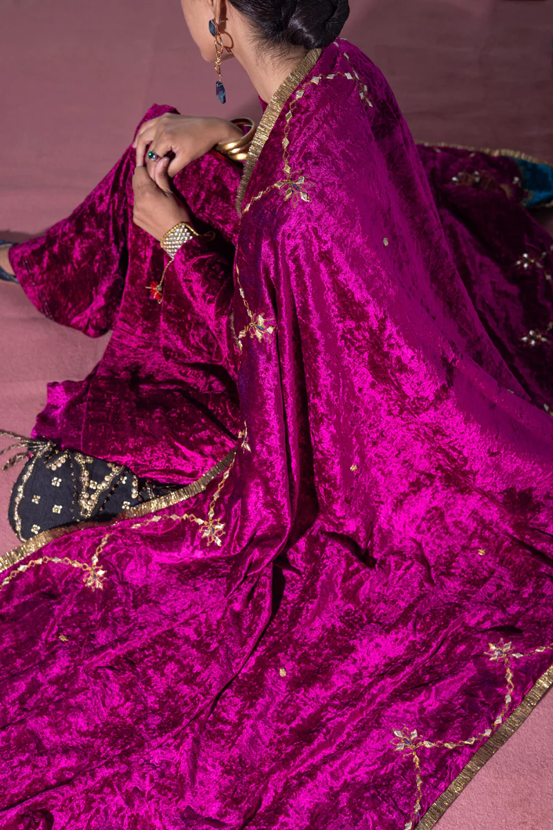 Rani Bahaar Velvet Shawl - Image 2