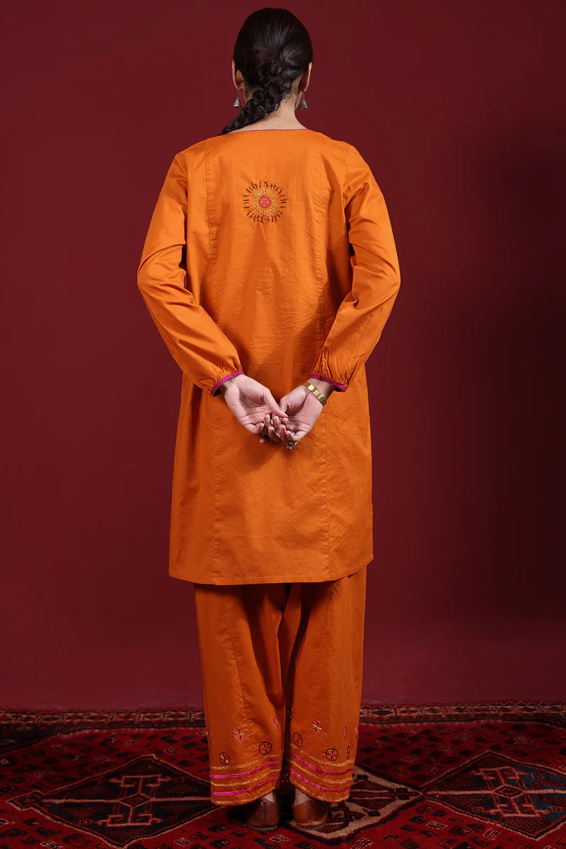 Hand-Embroidered Sainchi Set - Image 5