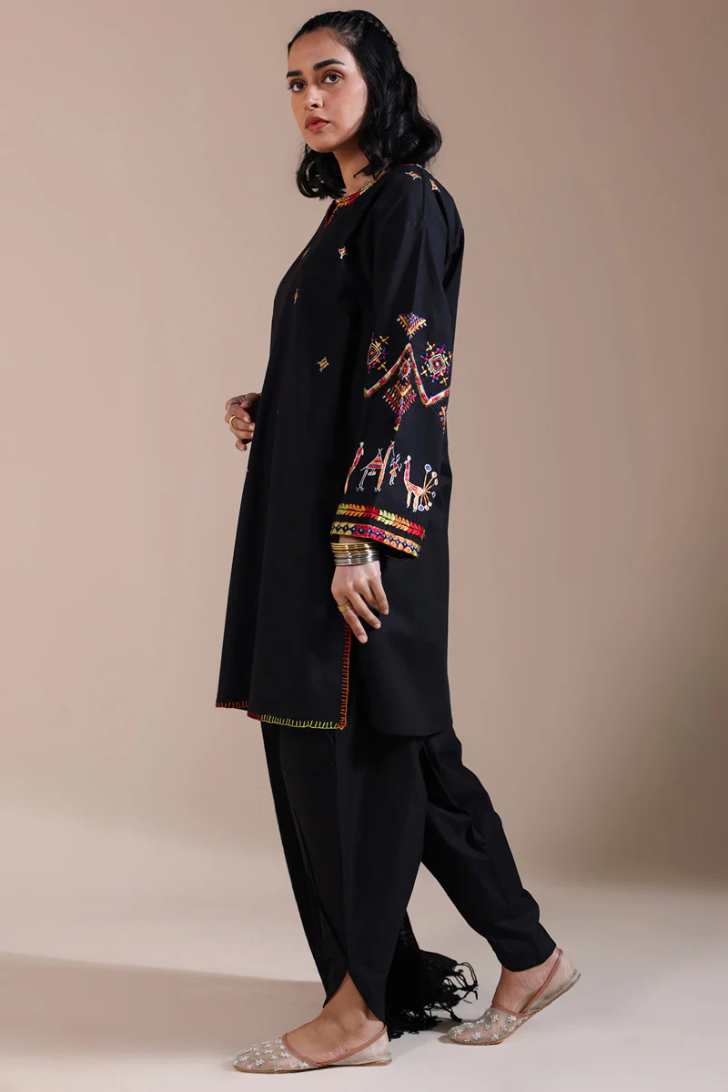 Hand-Embroidered Sainchi Set - Image 2