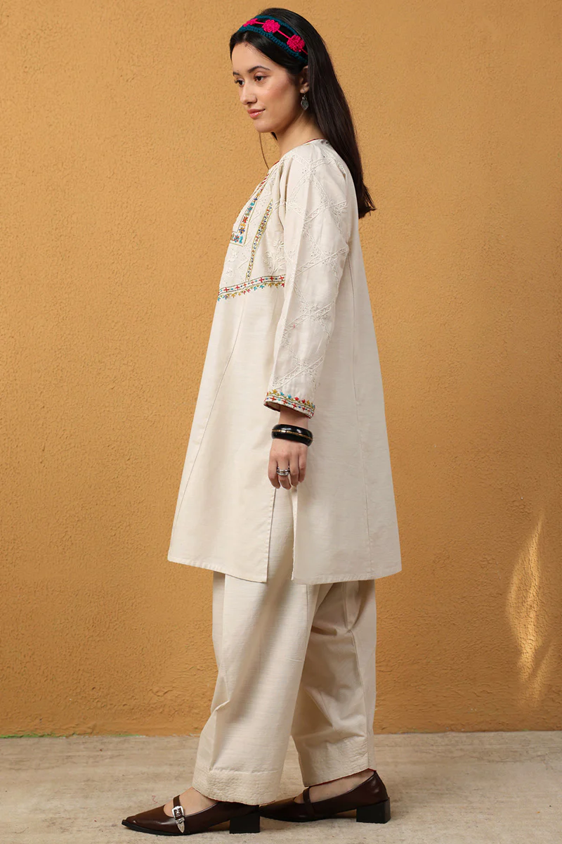 Hand-Embroidered Hues Set - Image 12