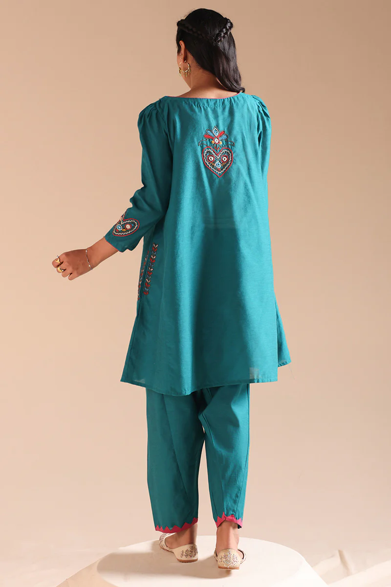 Hand-Embroidered Sheesh Set - Image 4