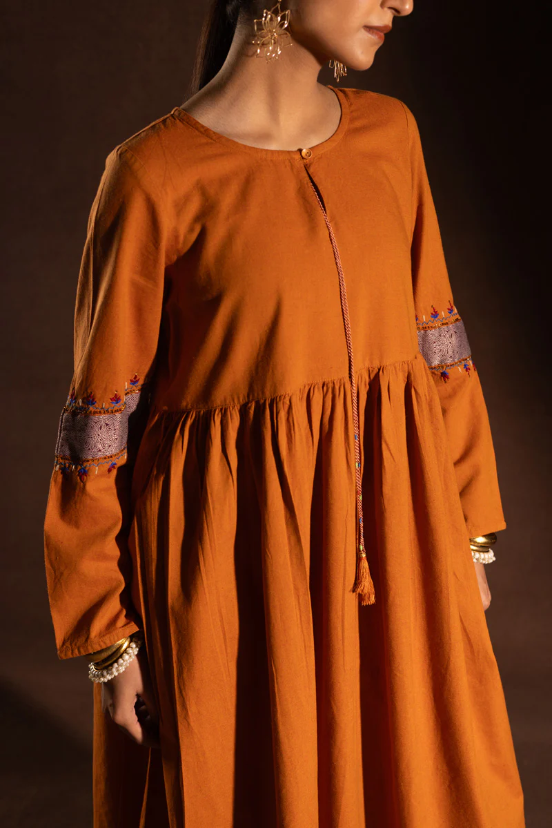 Hand-Crafted Flared Set - Image 2