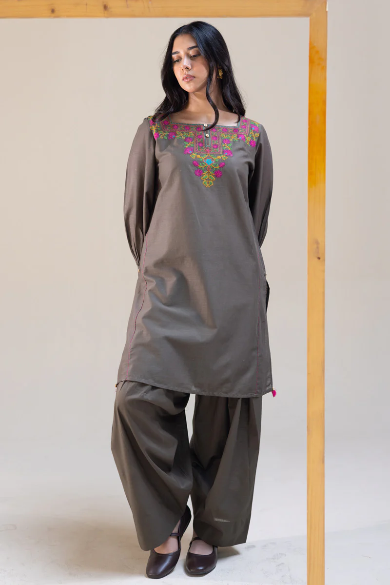 Pyari Paras Cross-Stitch Set - Image 4