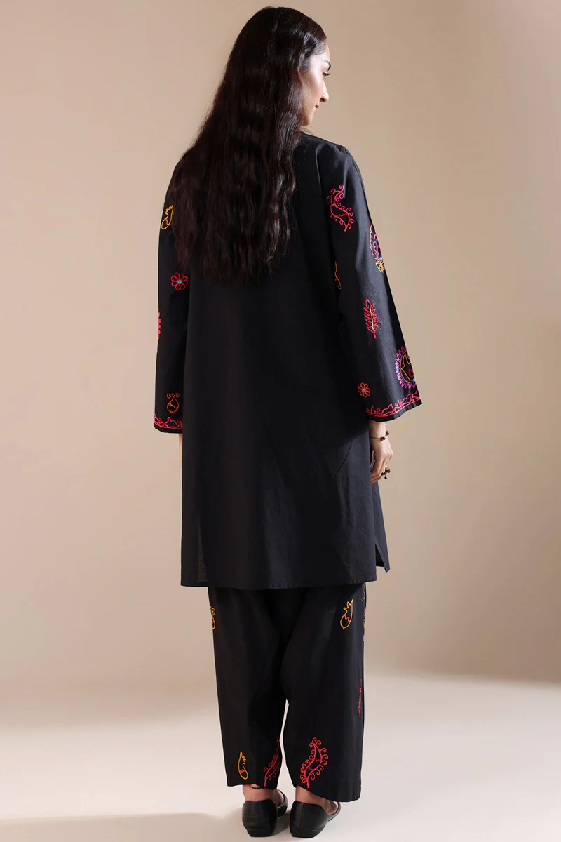 Embroidered Laari Adda Set - Image 9