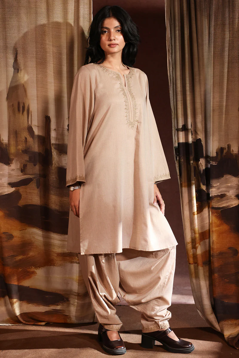 Dusty Dreams Embroidered Set - Image 3