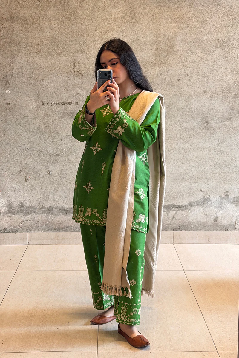 Misty Embroidered Set - Image 12