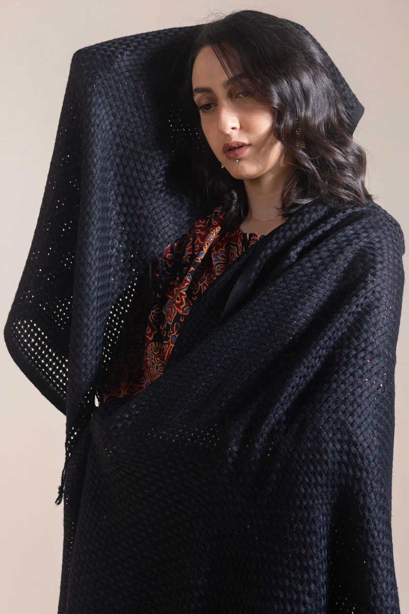 Woven Checks Shawl - Image 21